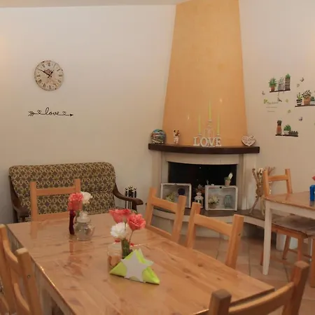 Enza Intero A Nocera Inferiore, Salerno